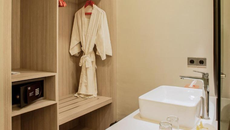 Harris Hotel & Residences Riverview Kuta, Bali Kuta Lombok Dış mekan fotoğraf
